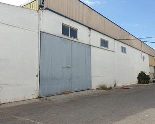 Vista exterior de Nau industrial en venda en Lucena