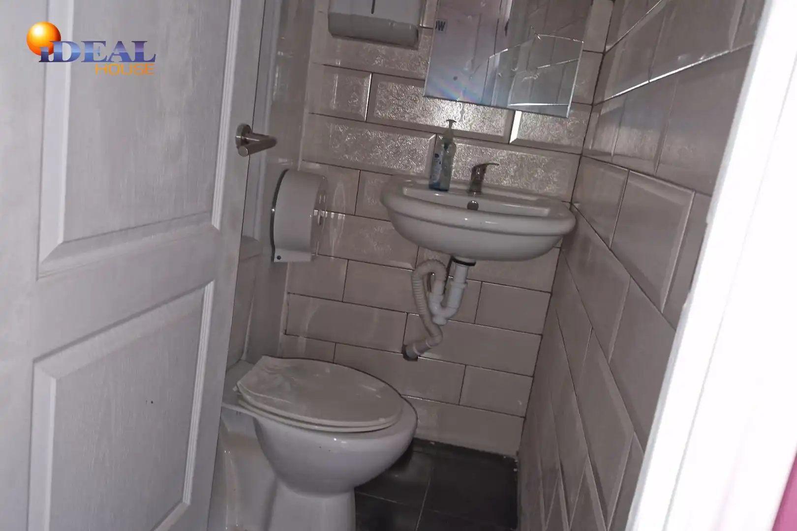 Badezimmer von Geschaftsraum zur Miete in Granada