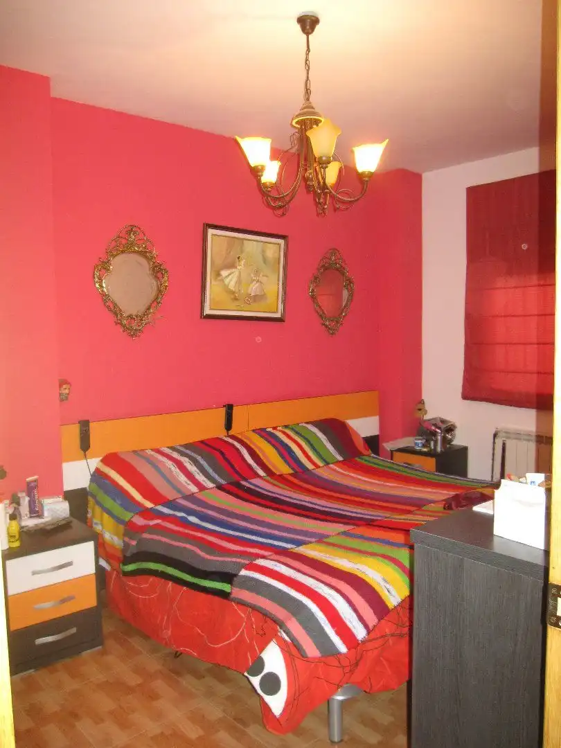 Dormitori de Casa o xalet en venda en Ciudad Real amb Aire condicionat, Terrassa i Forn