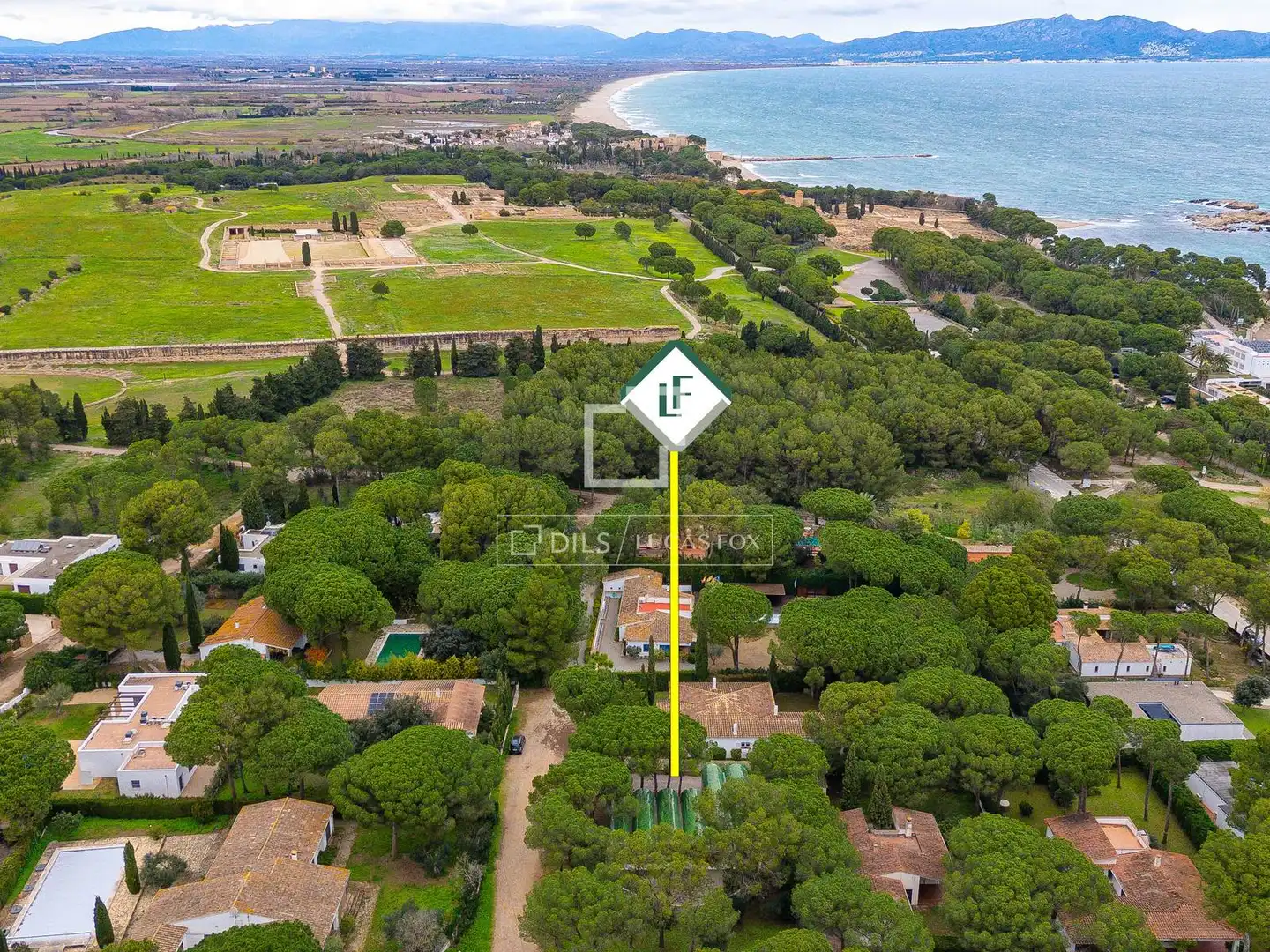 Houses for sale in L'Escala  with Air Conditioner, Heating and Private garden