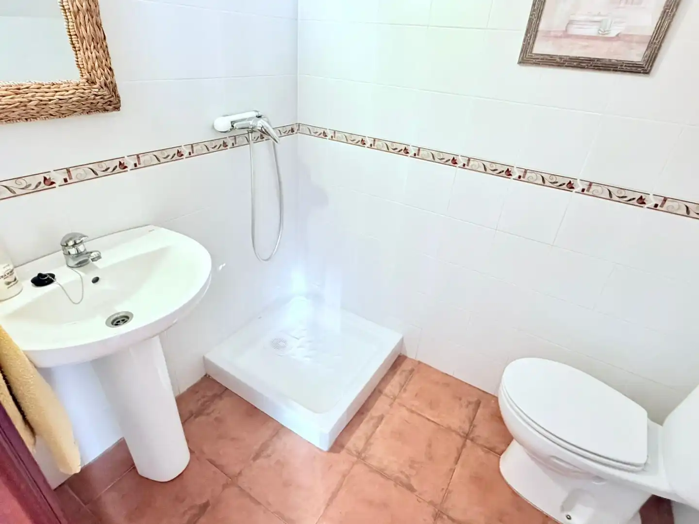 Bany de Casa adosada en venda en Fuente de Piedra amb Jardí privat, Terrassa i Moblat