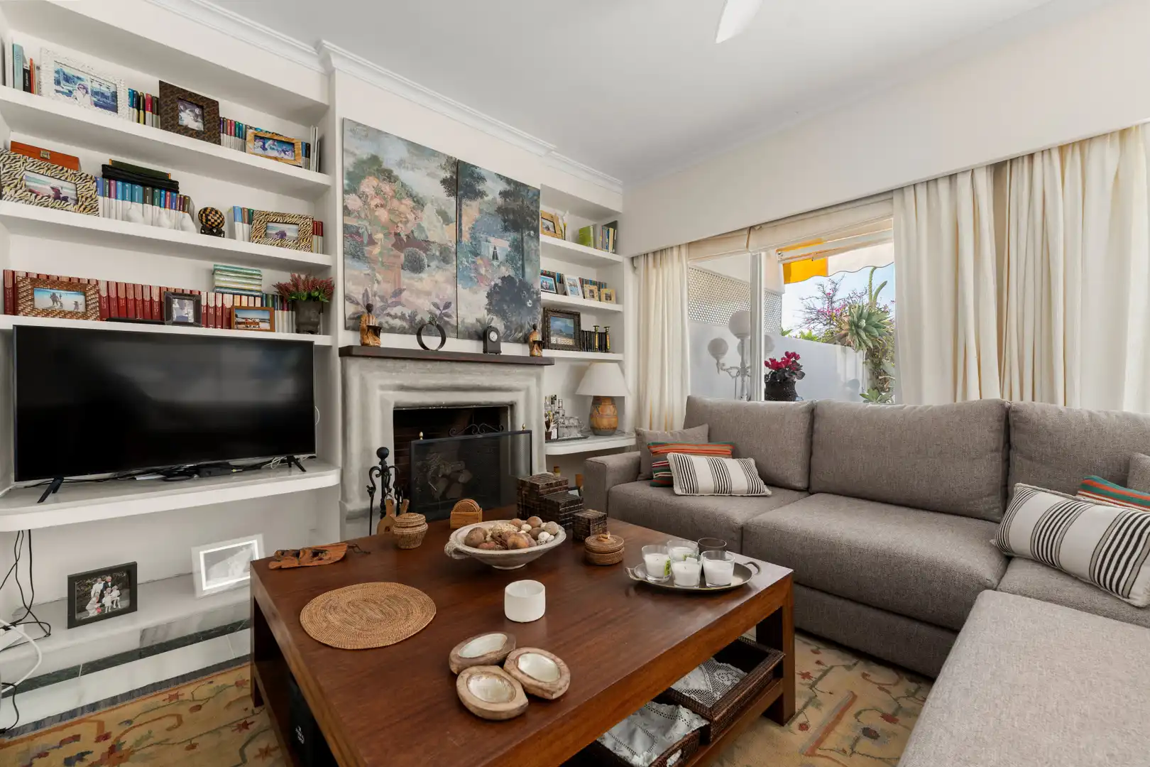 Sala d'estar de Apartament en venda en Marbella amb Calefacció, Terrassa i Piscina