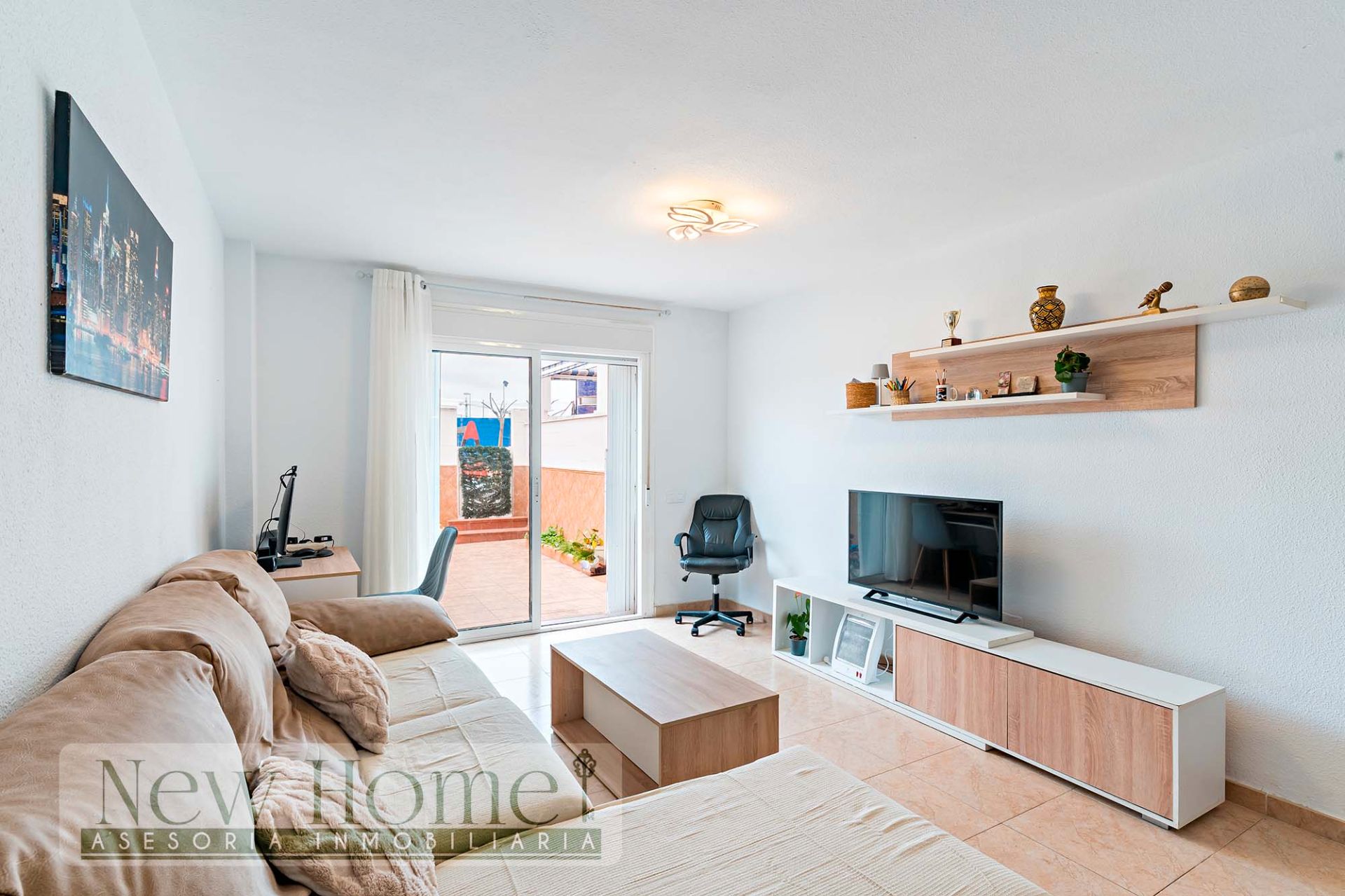 Exterior view of Duplex for sale in Roquetas de Mar  with Terrace and Community pool