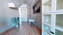 Living room of Flat to rent in  Madrid Capital  with Air Conditioner, Heating and Parquet flooring