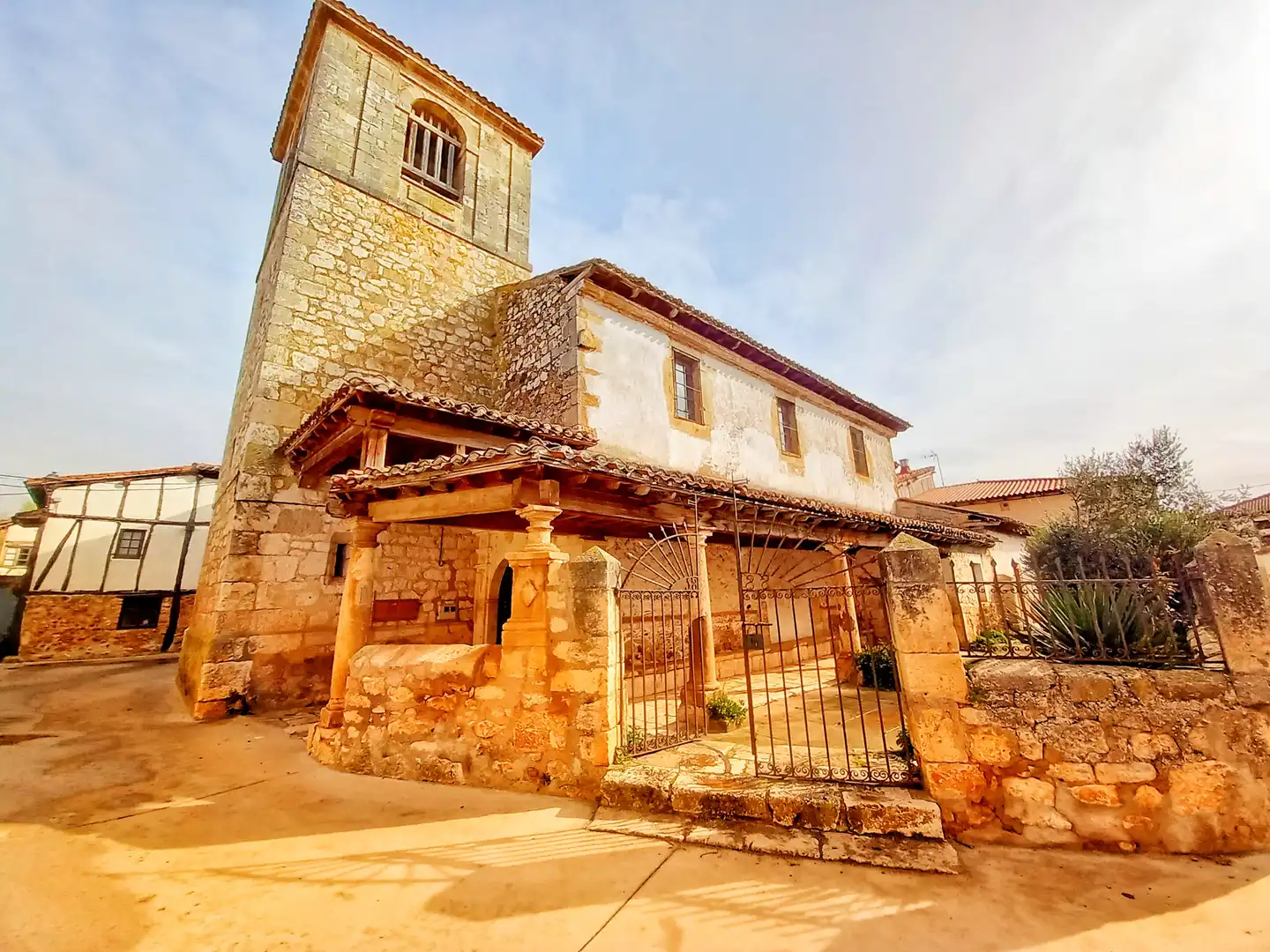 Casa adosada en venda a Calle la Iglesia, 6, Puentedura