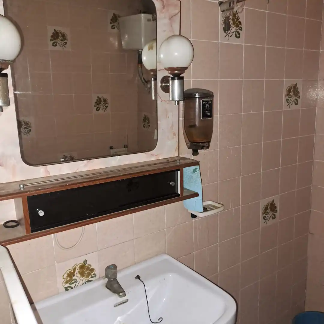 Baño de Local en venta en Valencia