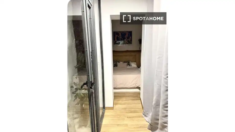 Bedroom of Flat for rent in Madrid  with Air Conditioner, Heating and Furnished
