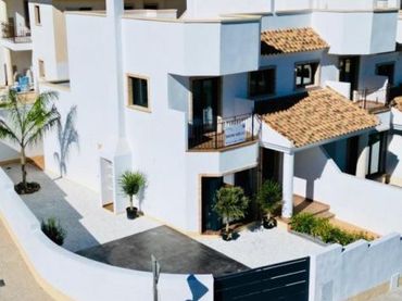 Bungalow avec piscine à vendre à Cox