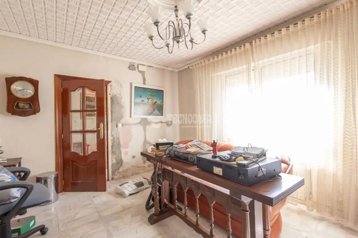 Casa aparellada en venda a Girón, imagen 4