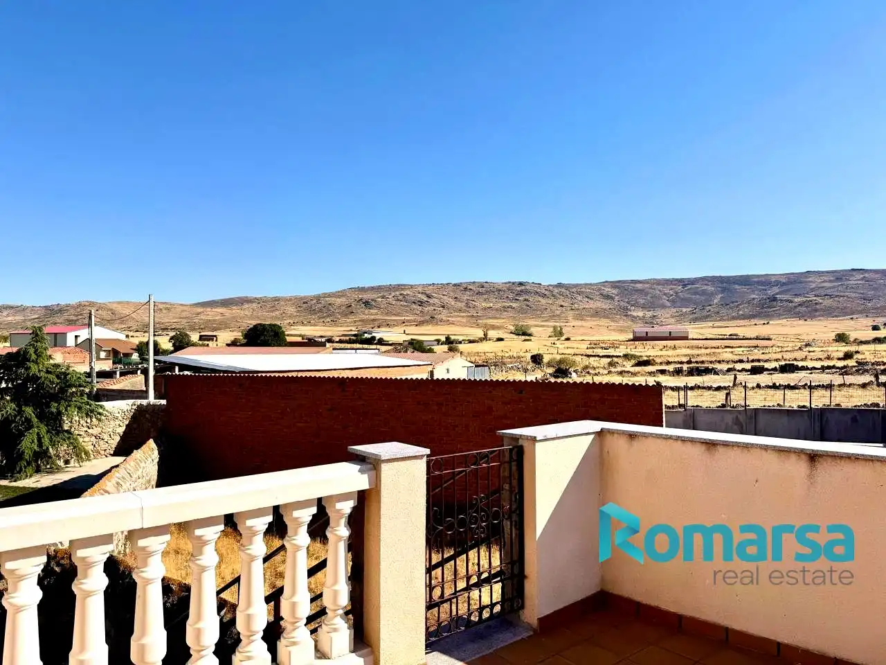 Country homes for rent in Doña Juanita, Gemuño
