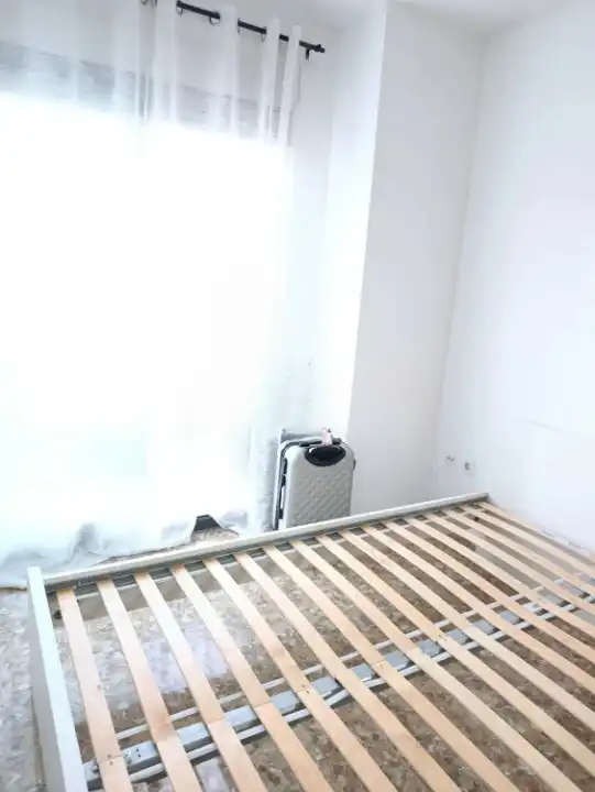 Bedroom of Flat for rent in Silla  with Air Conditioner, Heating and Furnished