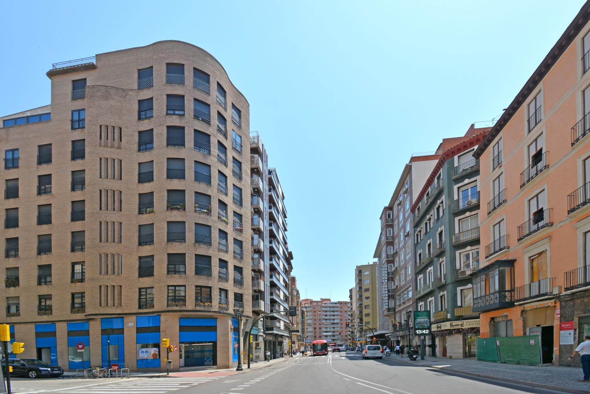 Vista exterior de Pis en venda en  Zaragoza Capital amb Aire condicionat, Calefacció i Balcó
