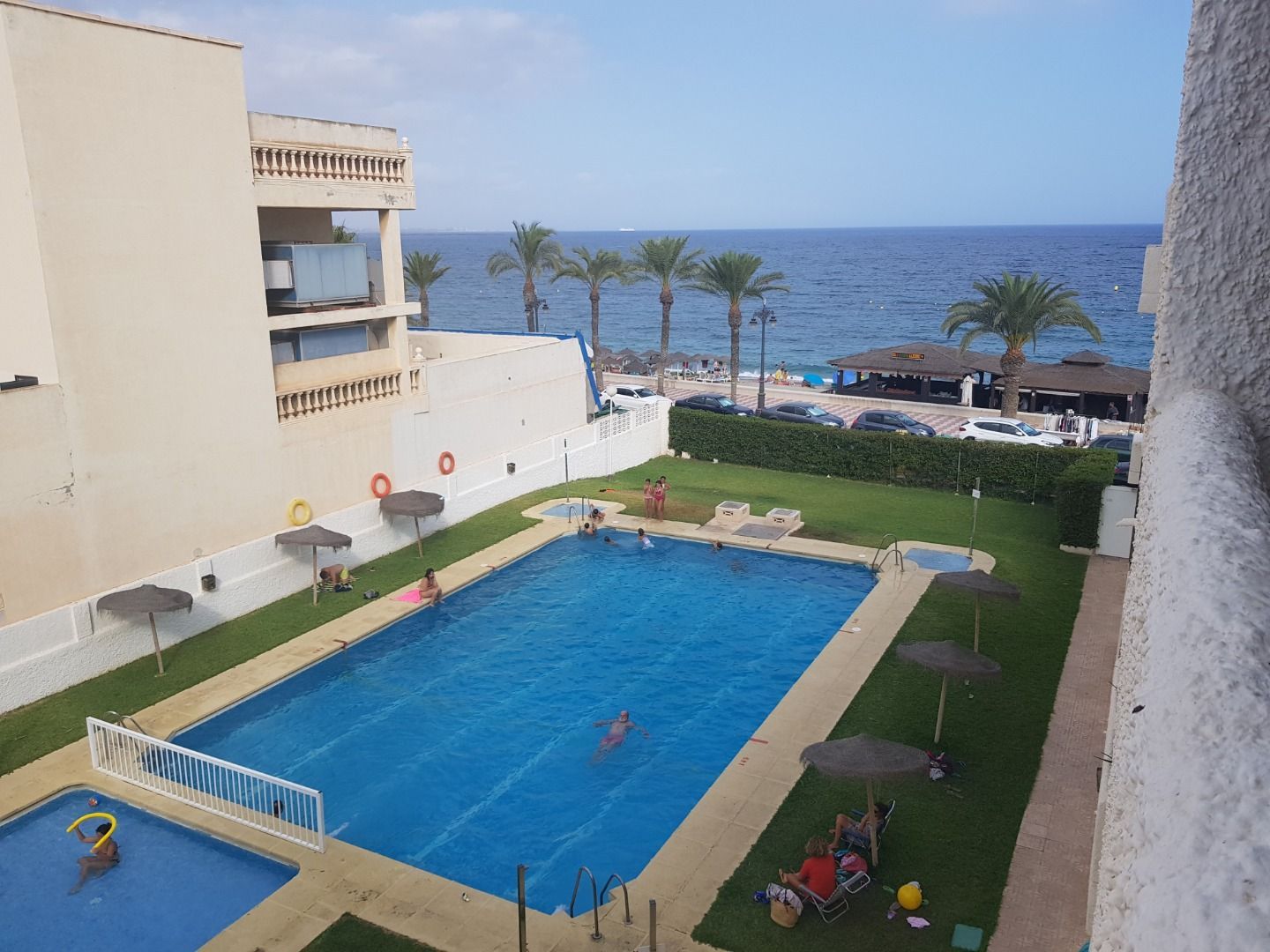 Piscina de Pis en venda en Roquetas de Mar amb Aire condicionat i Piscina comunitària