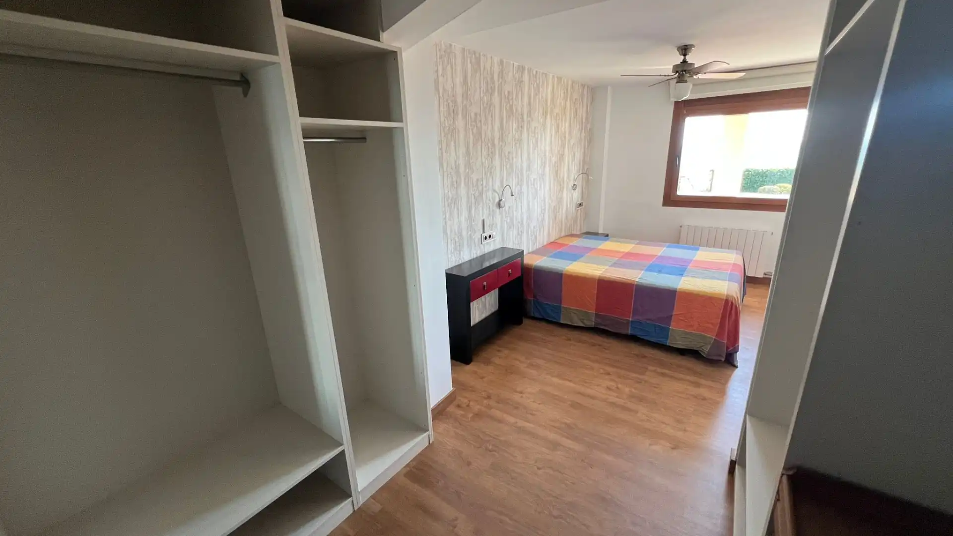 Schlafzimmer von Wohnung zur Miete in Gavà mit Heizung, Parkett und Terrasse