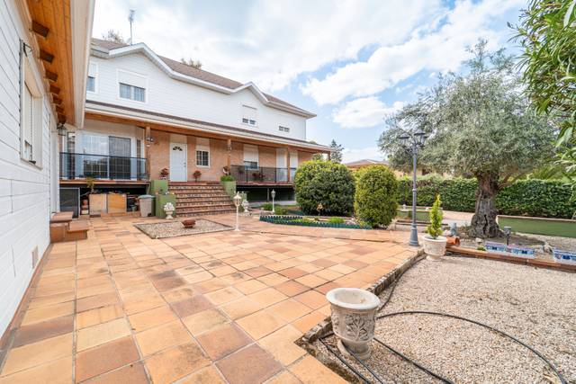 Casa-chalet en Venta en Calle Nardos en Brunete