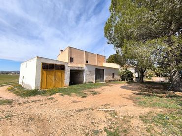 Casa rústica en venda a Yecla