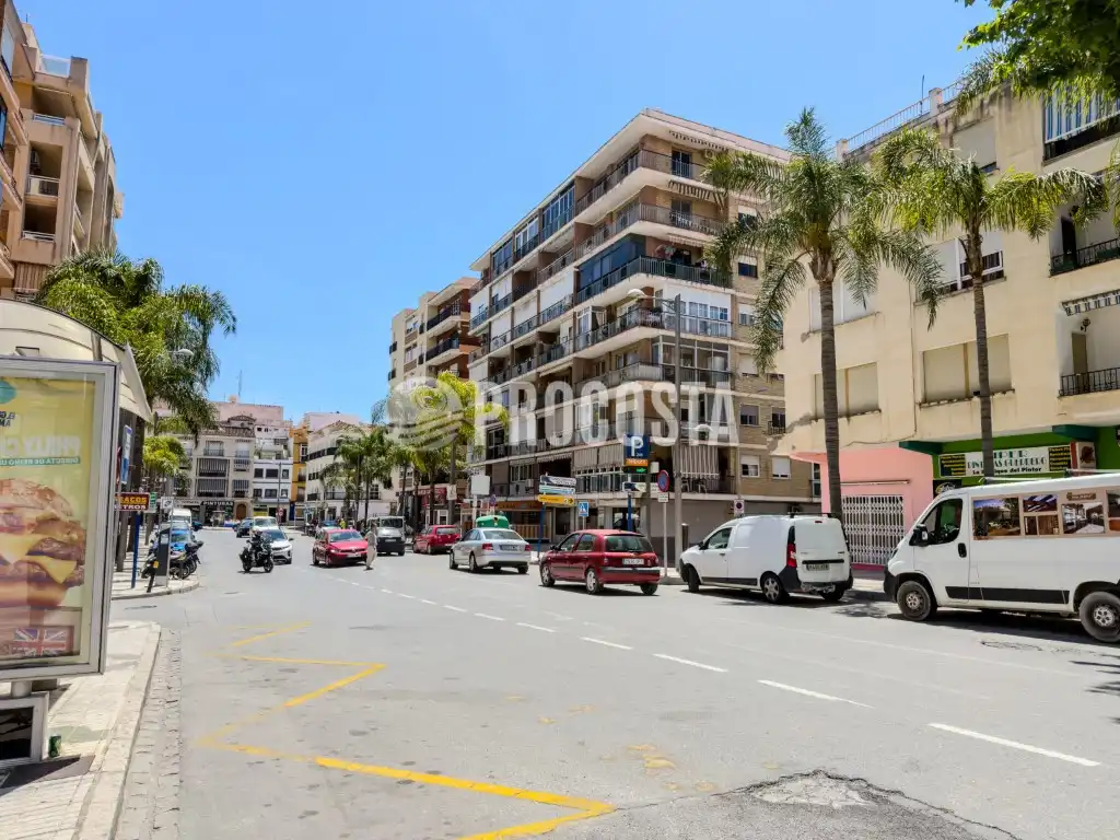 Piso en venta en Calle Dr Alvarez, Almuñecar Centro