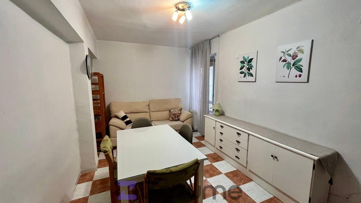 Sala de estar de Piso de alquiler en  Córdoba Capital con Aire acondicionado, Amueblado y Lavadora