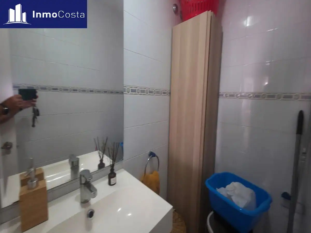 Baño de Piso en venta en La Línea de la Concepción con Terraza y Trastero