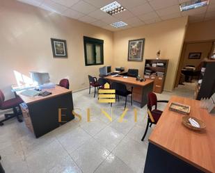 Büro miete in Villanueva del Pardillo mit Klimaanlage