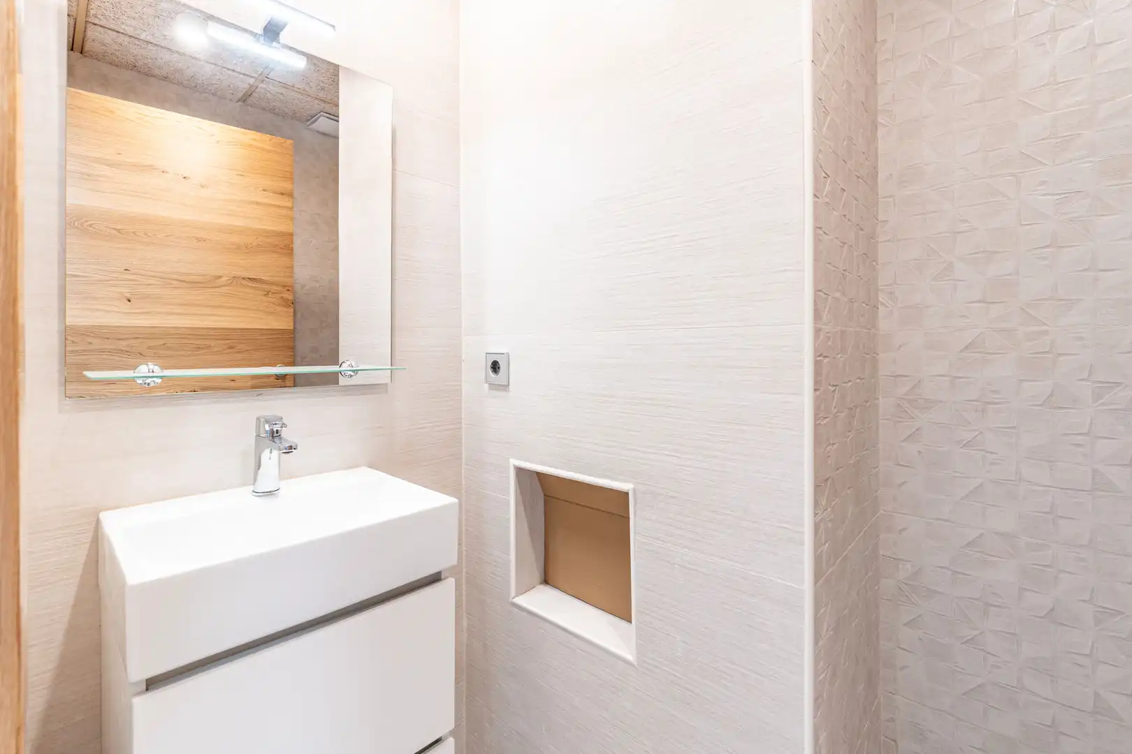 Badezimmer von Haus oder Chalet zum Verkauf in Figueres mit Klimaanlage, Heizung und Privatgarten