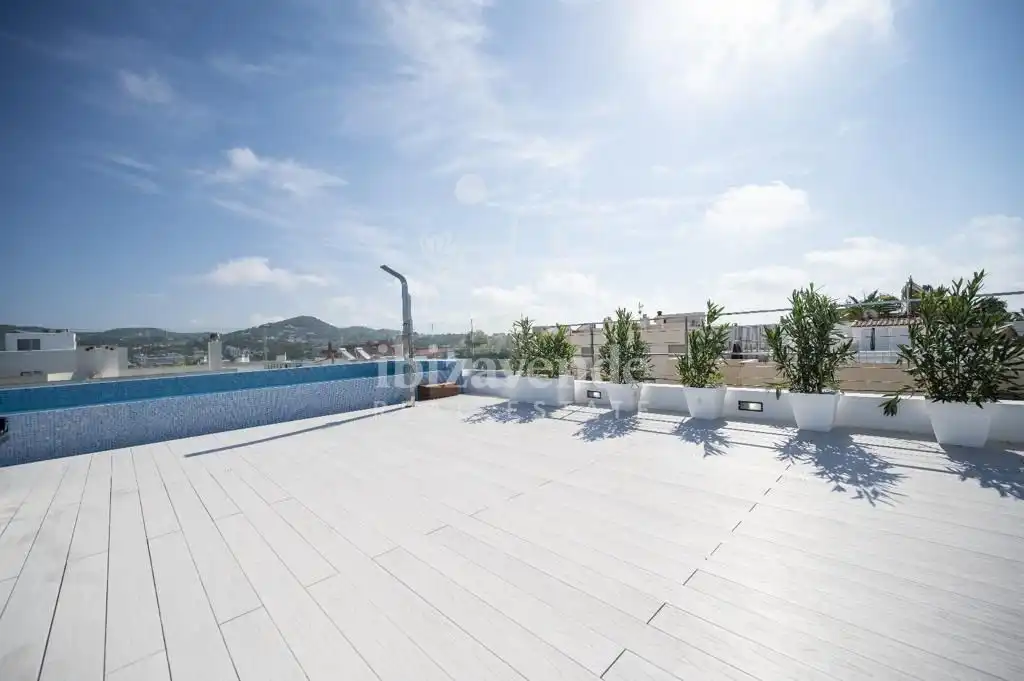 Àtic de lloguer a Carrer de s'illa plana, Marina Botafoc - Platja de Talamanca