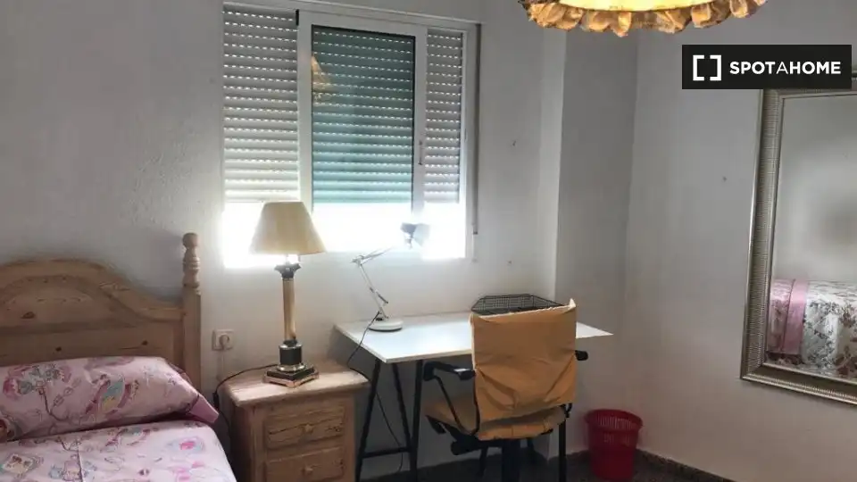 Habitación de Piso para compartir en Murcia con Aire acondicionado, Terraza y Amueblado
