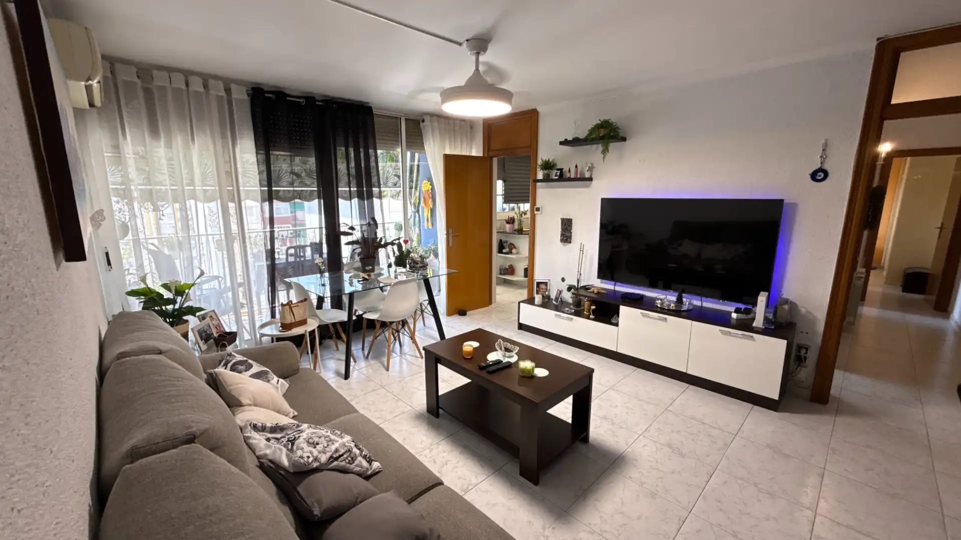 Piso con terraza en venta en Carrer de Felicià Xarau, imagen 2
