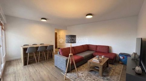Photo 2 of Flat for rent in Pl. de Ensidesa, Salvador, Madrid Capital