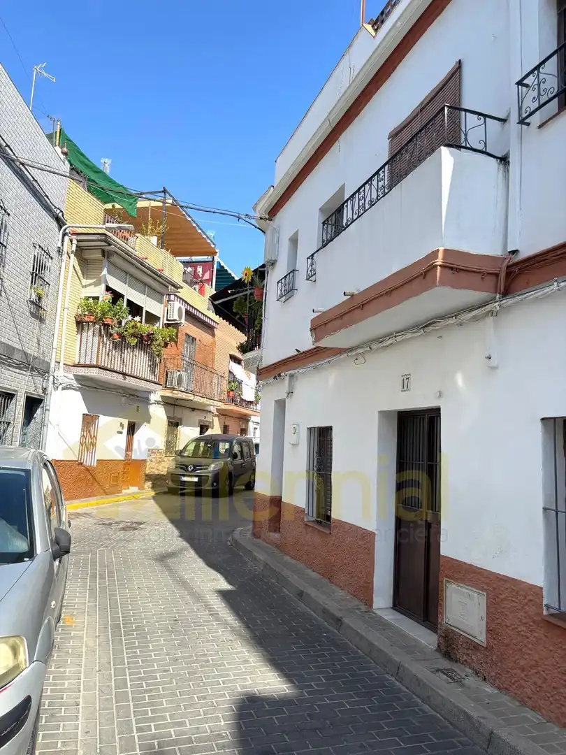 Vista exterior de Pis en venda en Sevilla