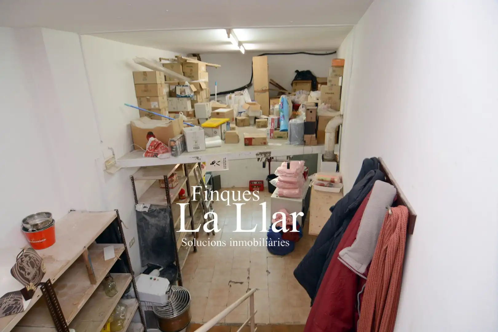 Commercial properties for sale in d'Ernest Lluch, Torrent Ballester