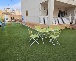 Jardí de Casa o xalet en venda en Orihuela amb Aire condicionat, Jardí privat i Terrassa