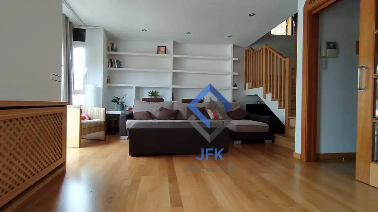 Sala de estar de Dúplex en venta en La Seu d'Urgell