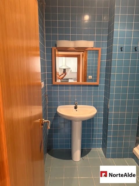 Bathroom of Flat for sale in Barakaldo   with Heating