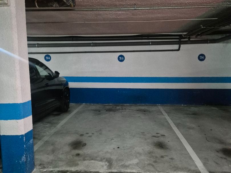 Parkplatz von Garage zum Verkauf in Castro-Urdiales