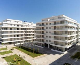 Vista exterior de Apartament de lloguer en Marbella amb Aire condicionat, Terrassa i Piscina