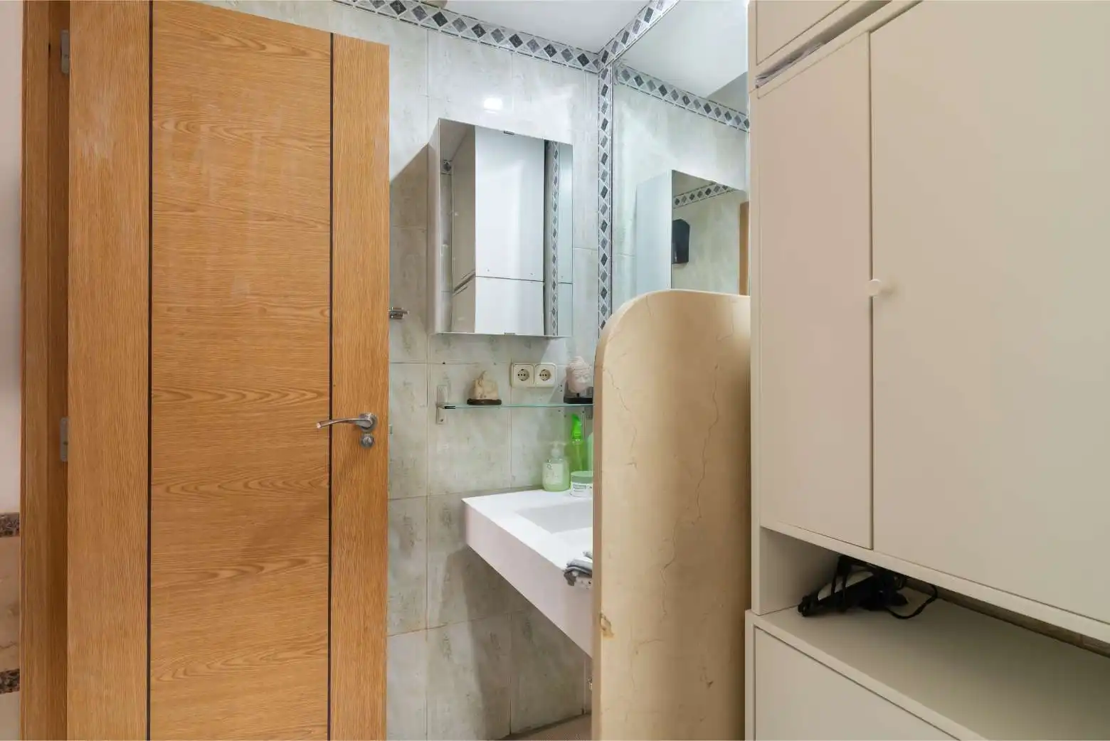 Baño de Piso en venta en Madrid con Aire acondicionado, Calefacción y Amueblado