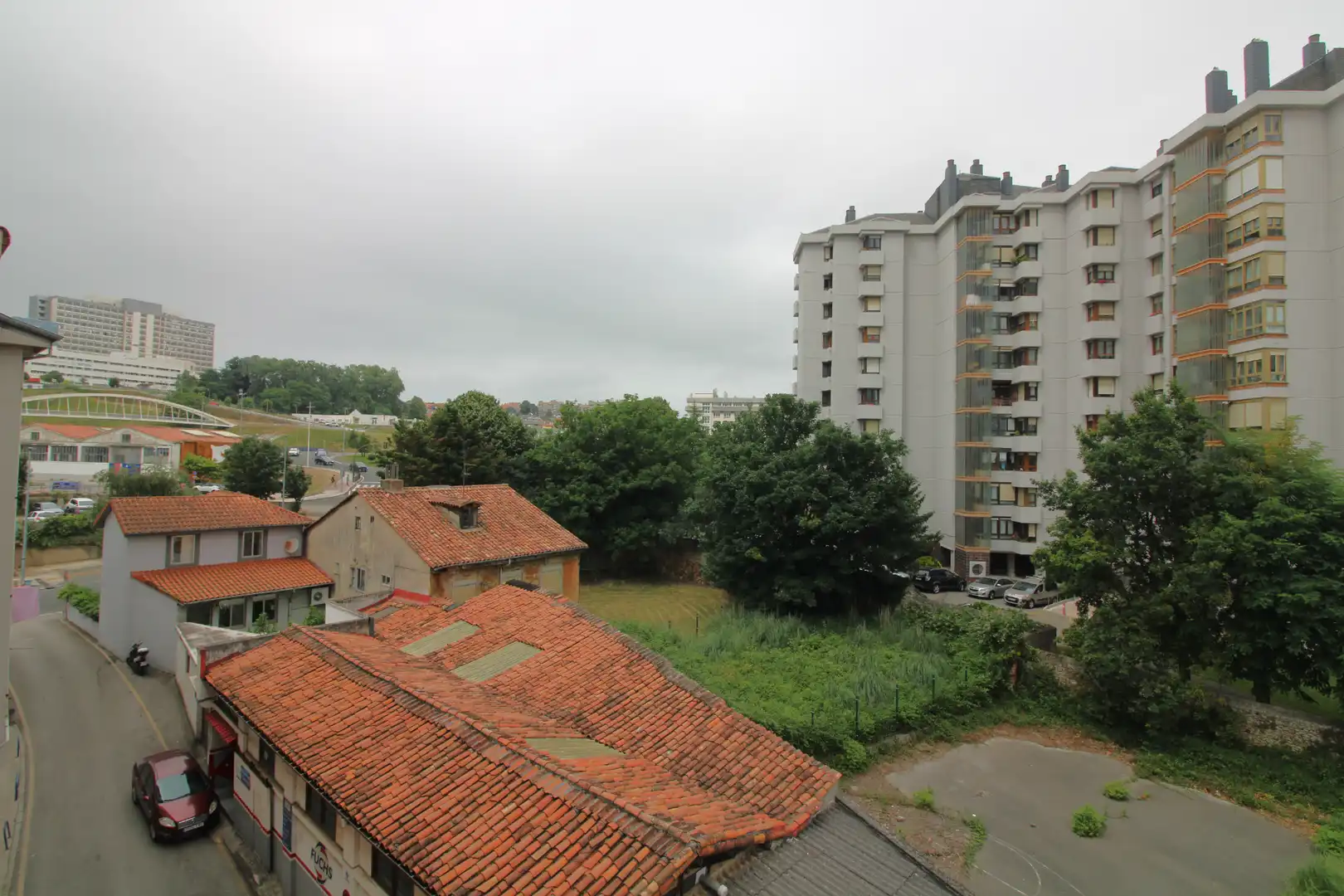 Vista exterior de Pis en venda en Santander amb Calefacció