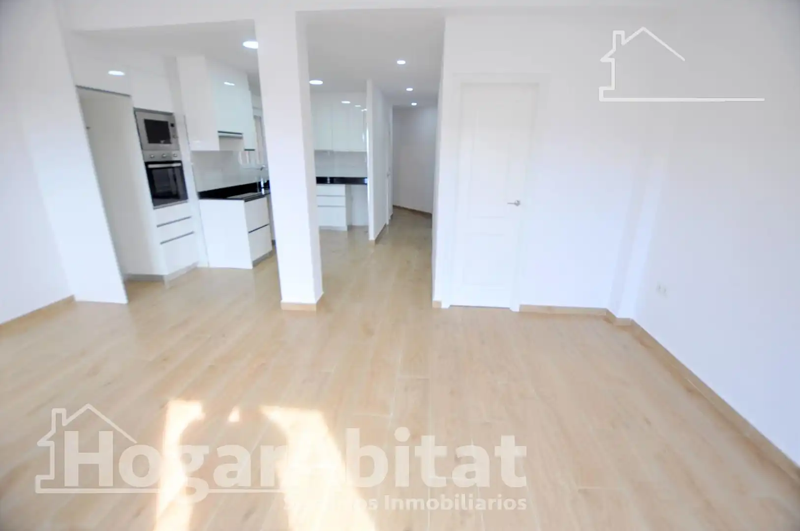Bedroom of Flat for sale in Valencia  with Balcony
