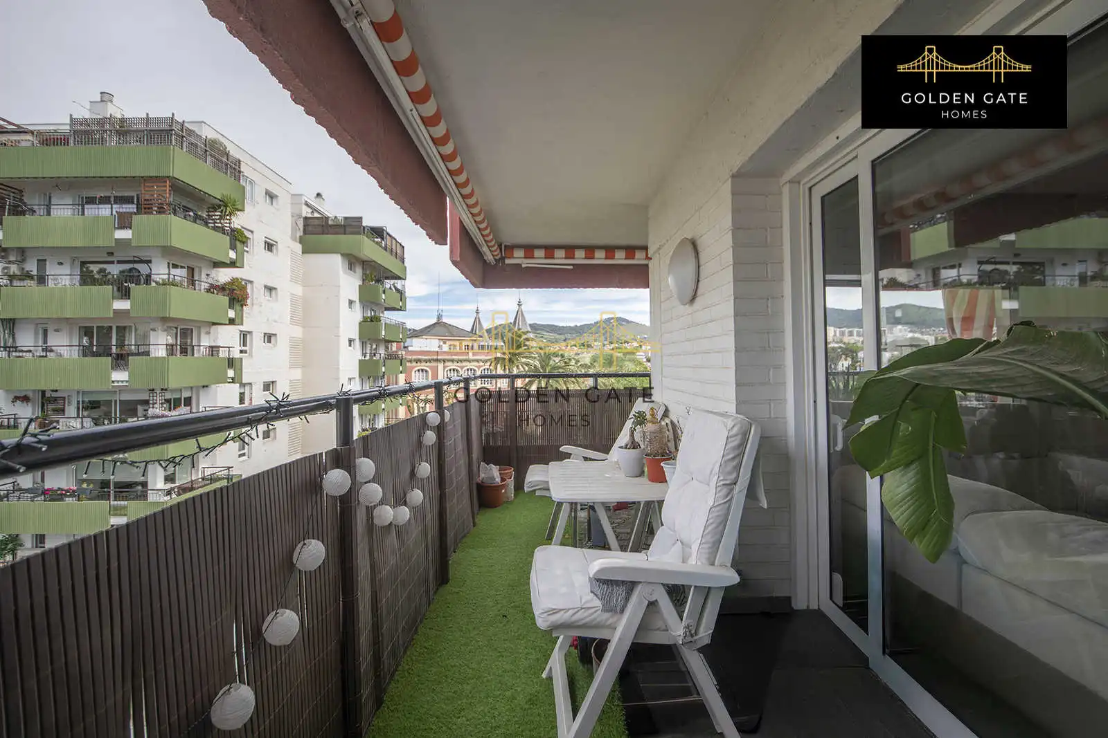 Balcony of Flat for sale in El Masnou  with Air Conditioner, Heating and Parquet flooring