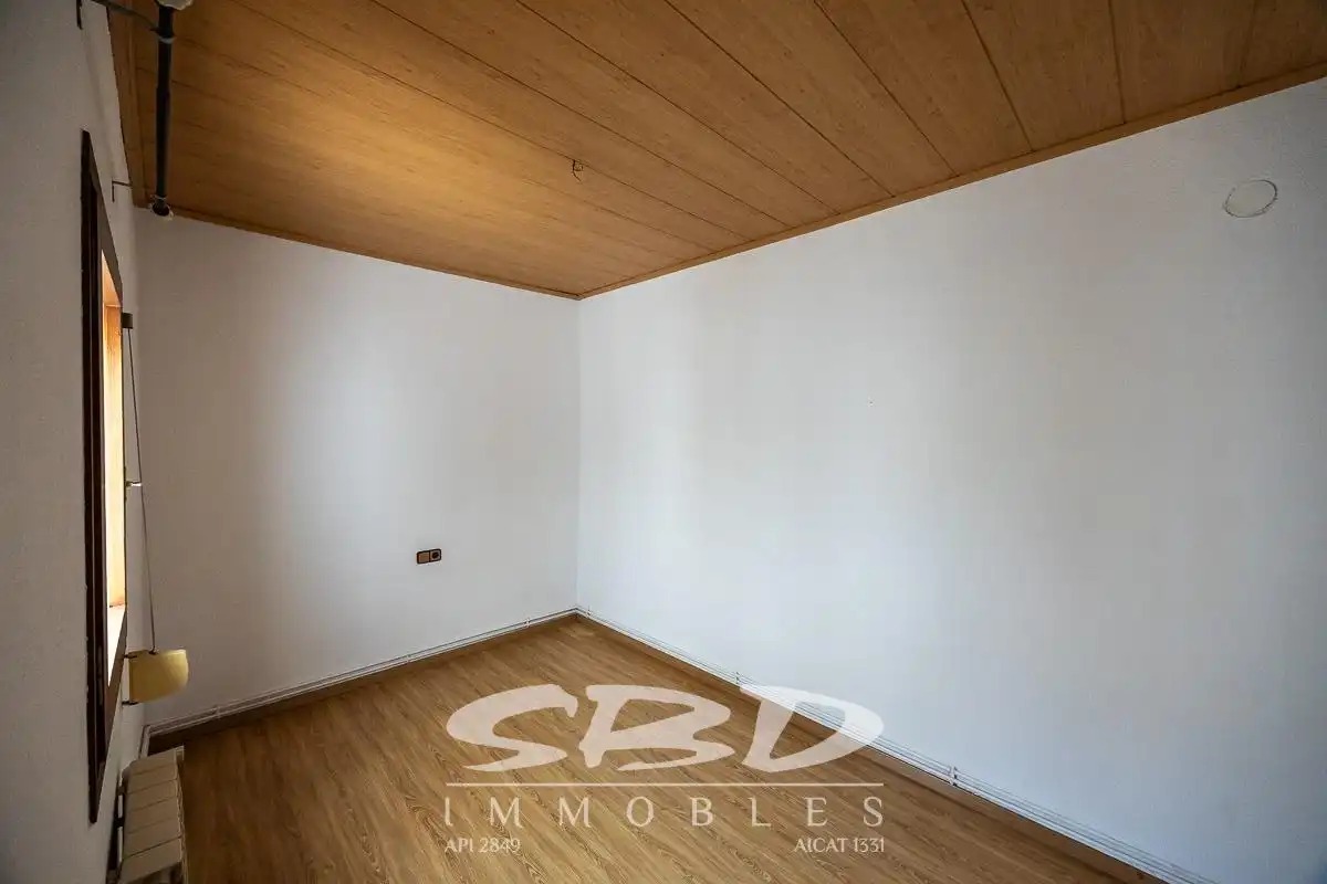 Habitación de Ático en venta en Sabadell con Calefacción y Terraza