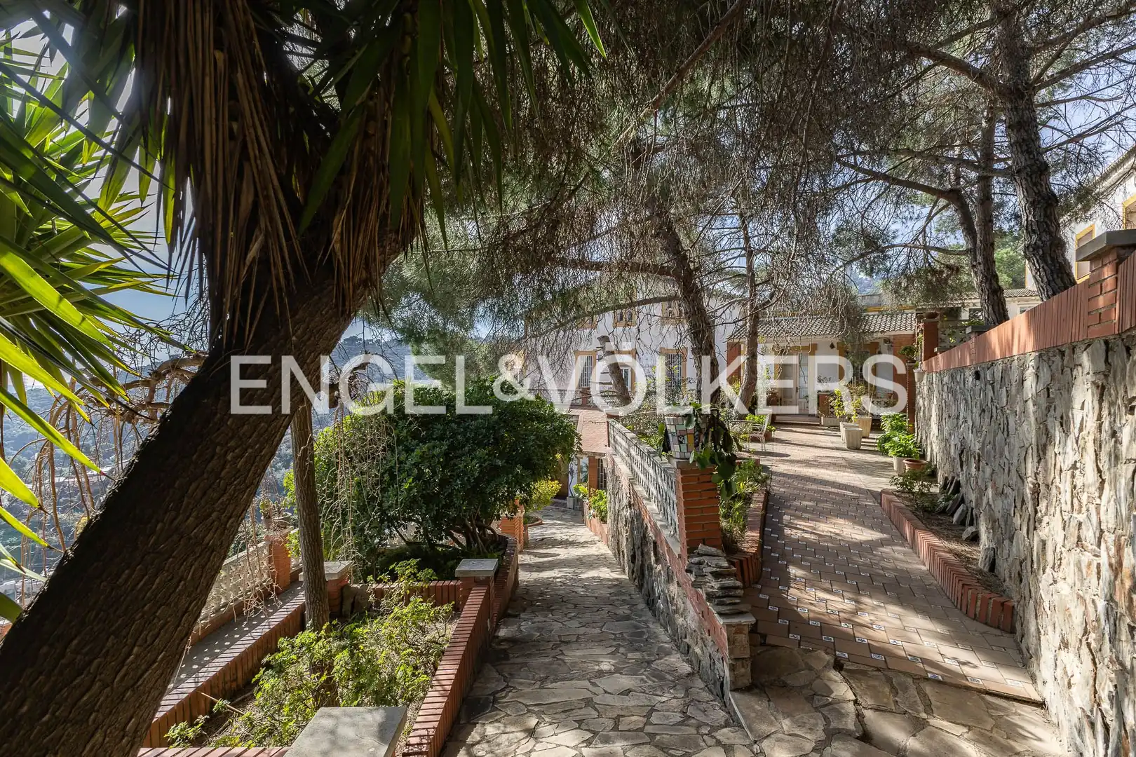Außenansicht von Country house zum Verkauf in Barcelona mit Heizung, Parkett und Terrasse