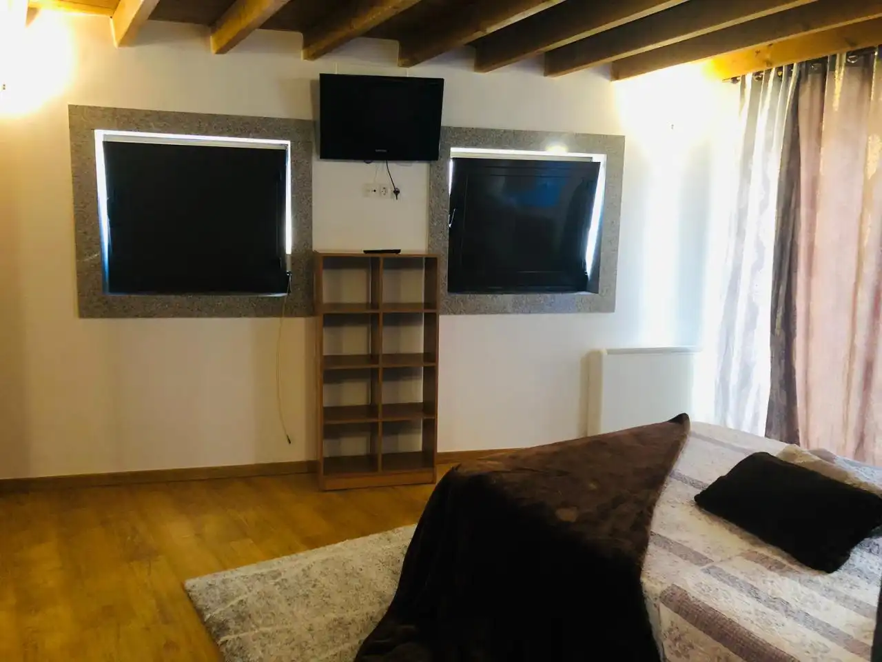 Habitación de Casa adosada en venta en Ourense Capital  con Calefacción, Parquet y Amueblado