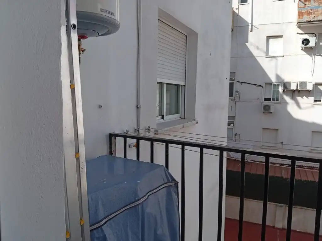 Apartament de lloguer a Calle Torres Naharro, La Estación