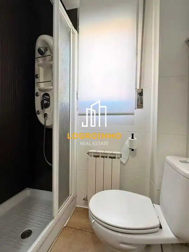 Baño de Piso en venta en  Logroño con Calefacción, Trastero y Amueblado