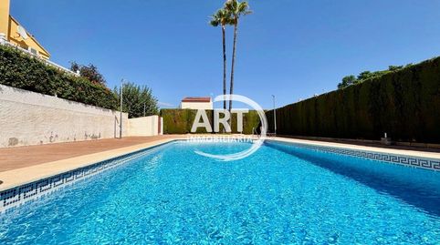 CHALET PAREADO EN VENTA EN LA ELIANA, imatge 2