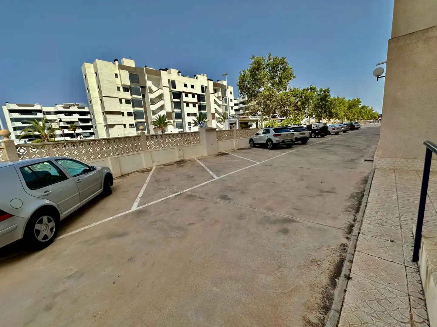 Parking of Flat for sale in Elche / Elx  with Air Conditioner, Heating and Private garden