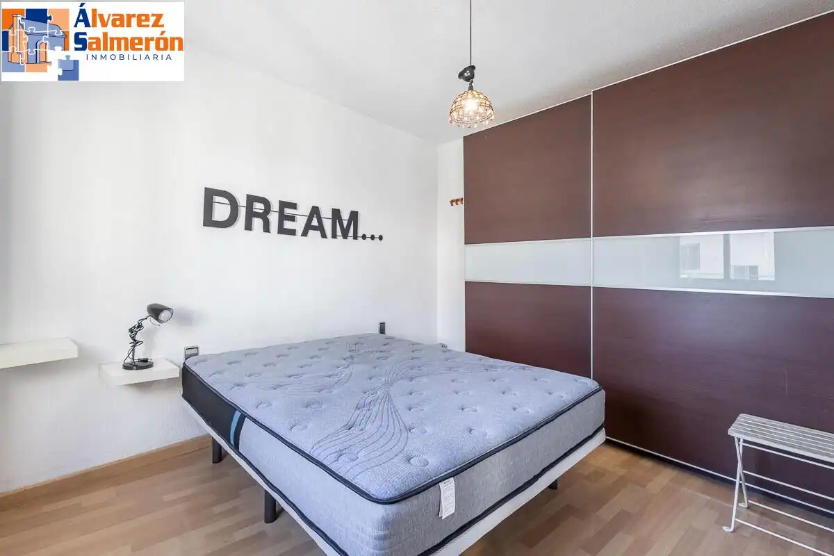 Flat for sale in Granada, Granada