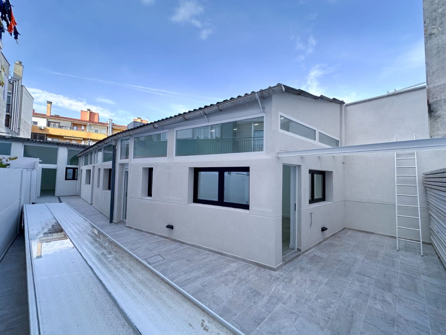 Exterior view of Office for sale in Getafe  with Air Conditioner and Heating