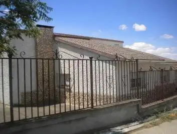 Houses for sale in SALITRERIA, 67, Zarza de Tajo